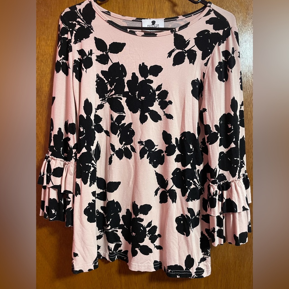 Dainty Jewells Blouse🩷